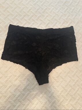 SHEIN Black High-Waist Lace Boyshorts